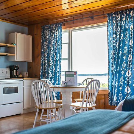Friars Bay Inn & Cottages Welshpool Kamer foto
