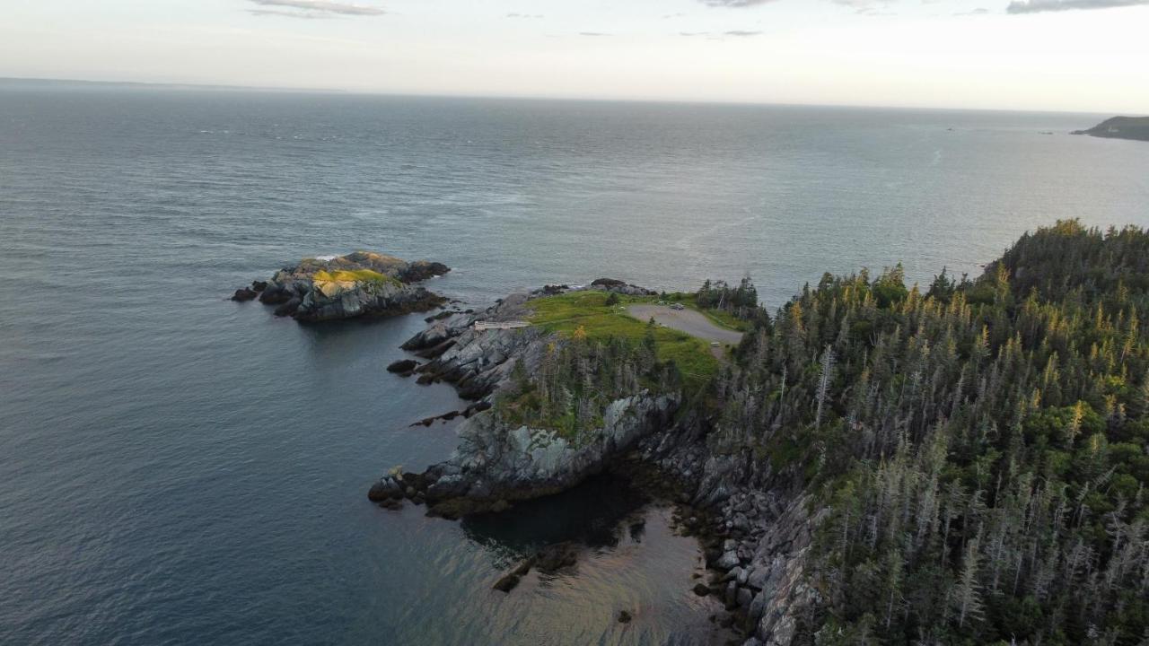 Friars Bay Inn & Cottages Welshpool Buitenkant foto