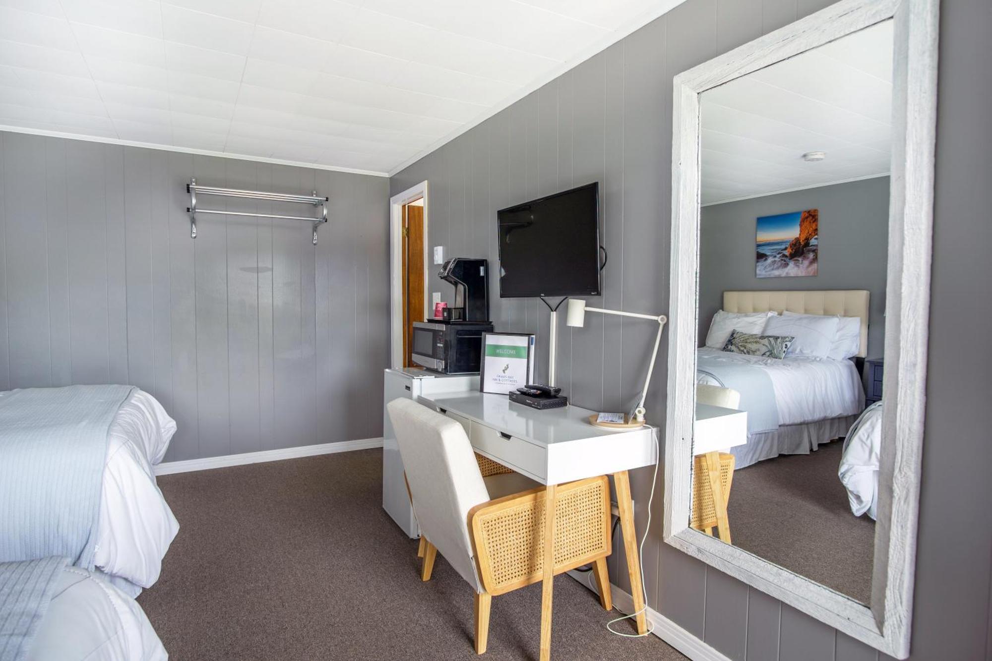Friars Bay Inn & Cottages Welshpool Kamer foto